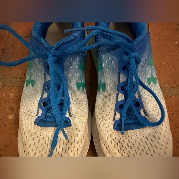 Under Armour Girls Charged Bandit 4 Athletic Running Gym Shoes Sneakers Ombre 6Y - Picture 6 of 16